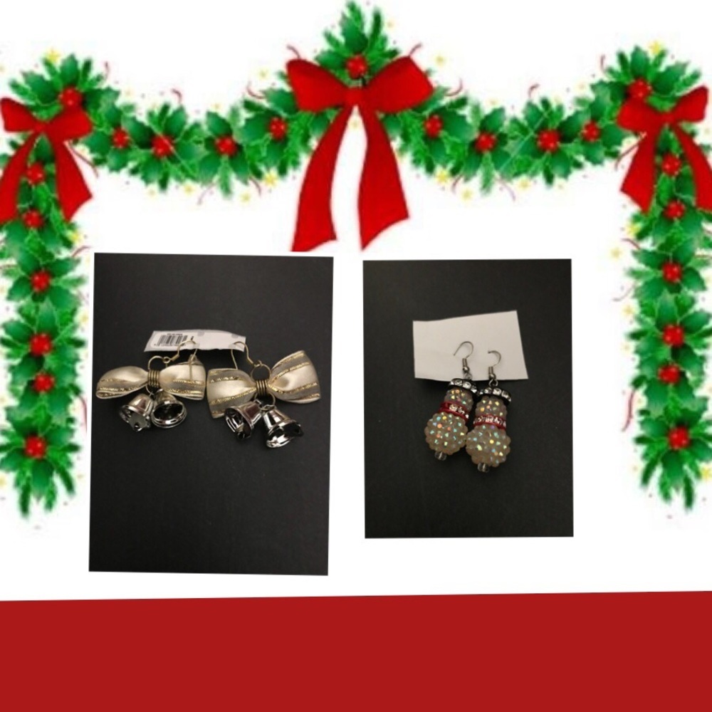 Two pairs of Christmas 🎄 earrings
